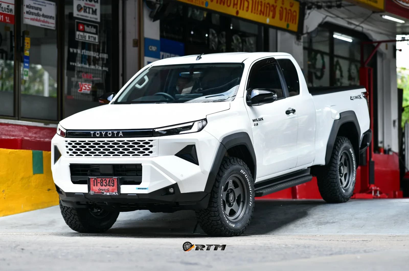 TOYOTA TRAVO