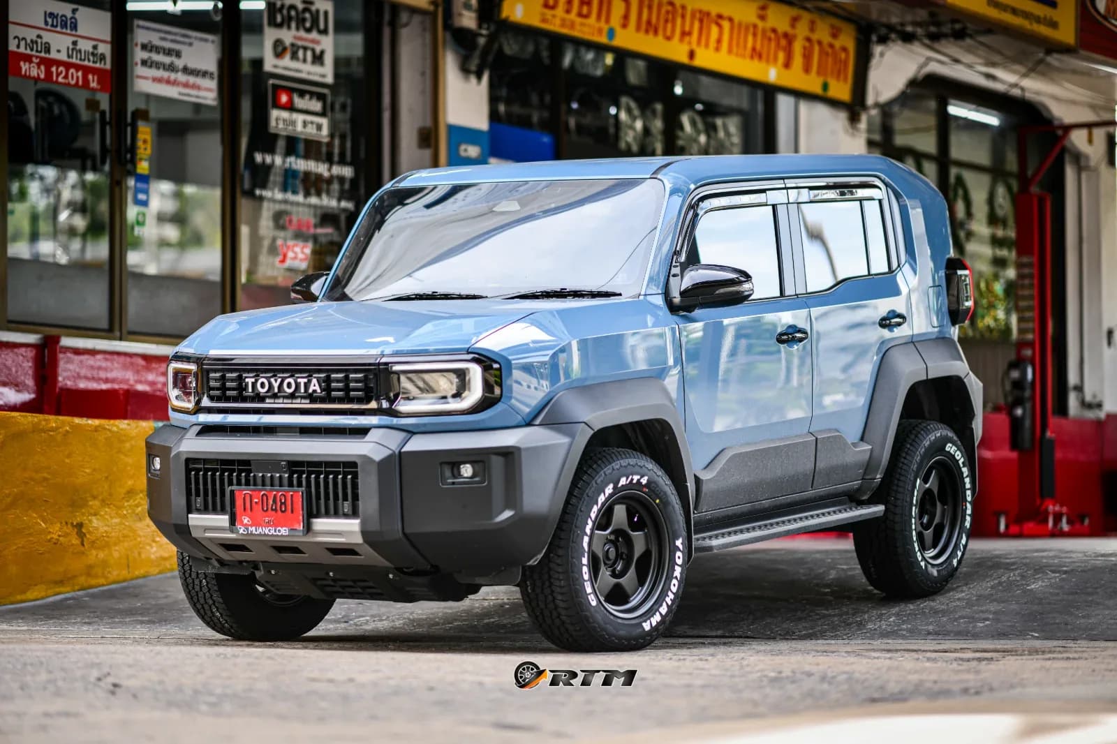 TOYOTA LAND CRUISER FJ